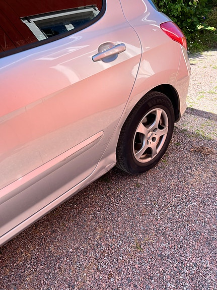 Peugeot 308 3 of 4