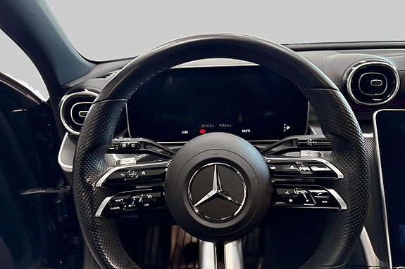 Mercedes-Benz C300 12 of 20