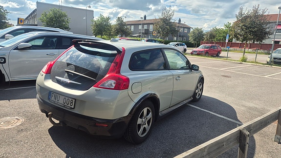 Volvo C30 3 of 4