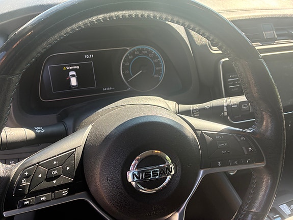 Nissan Leaf 4 of 8
