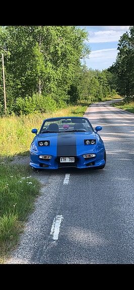 Mazda MX-5 2 of 5