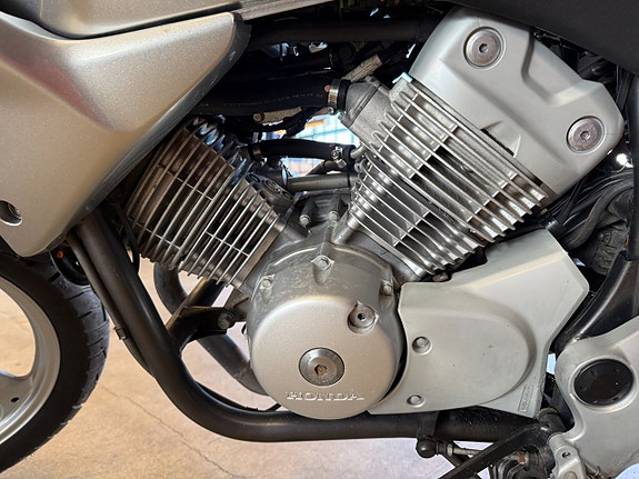Honda Powersports XL125V Varadero 10 of 12
