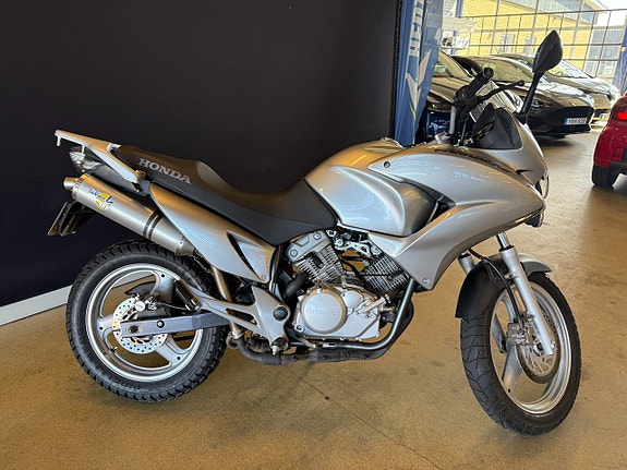 Honda Powersports XL125V Varadero 3 of 12
