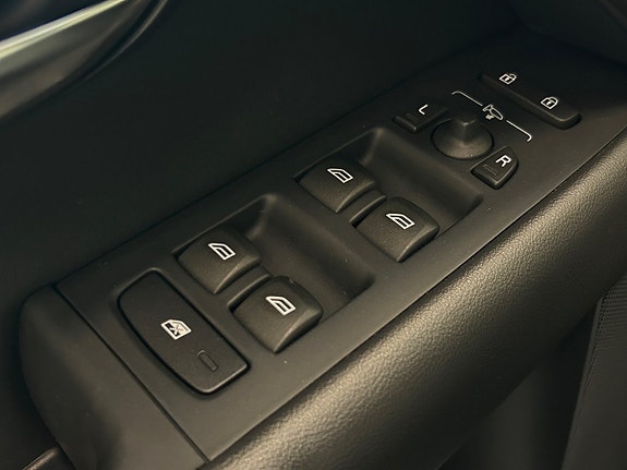 Volvo XC70 30 of 30