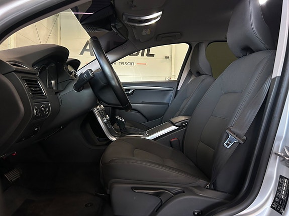 Volvo XC70 14 of 30