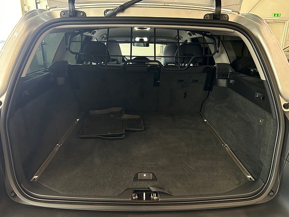 Volvo XC70 11 of 30