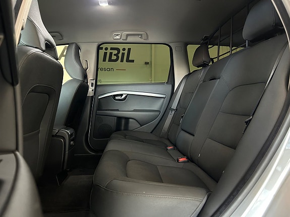 Volvo XC70 15 of 30