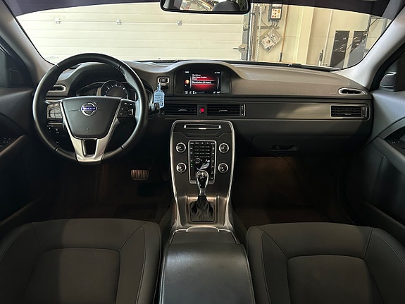 Volvo XC70 16 of 30