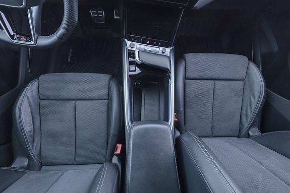 Audi Q8 e-tron 10 of 24