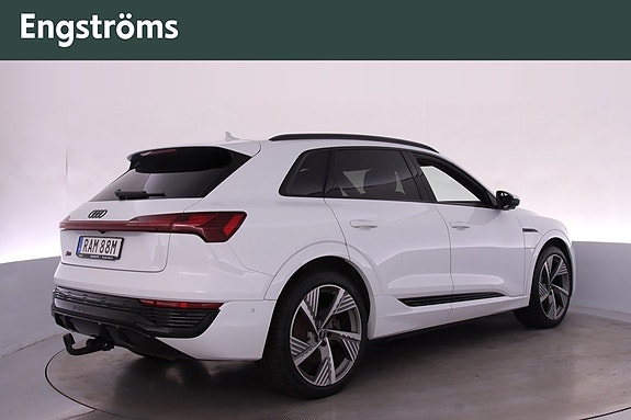 Audi Q8 e-tron 4 of 5