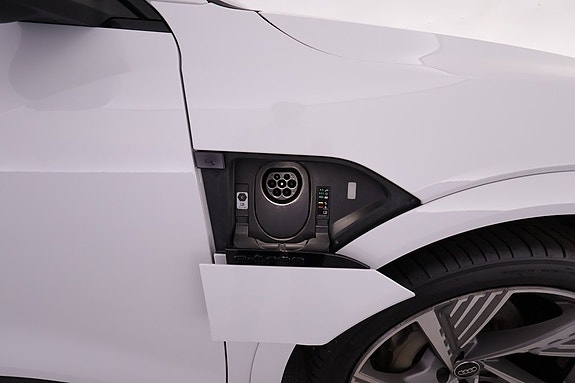Audi Q8 e-tron 18 of 24