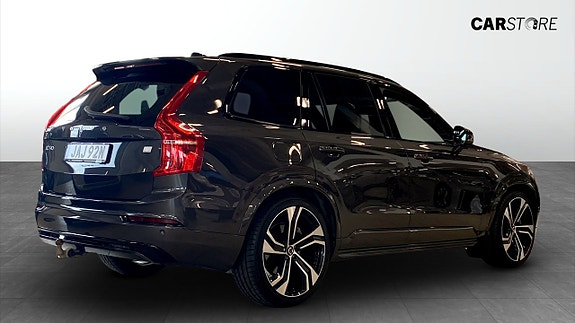 Volvo XC90 2 of 5