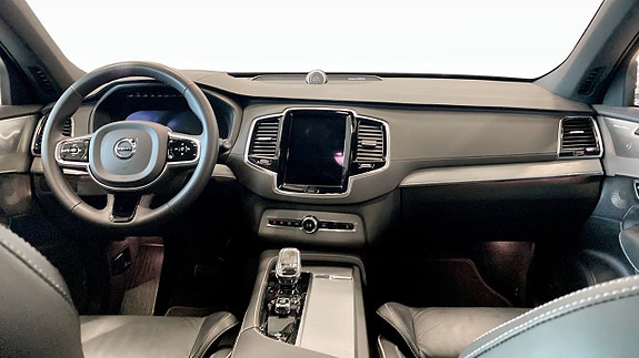 Volvo XC90 4 of 5