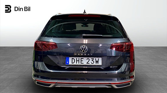 Volkswagen Passat Alltrack 5 of 5