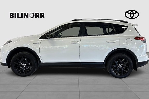 Toyota RAV4 3 of 5