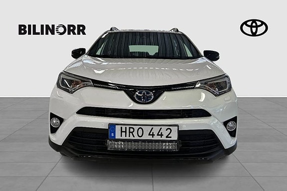 Toyota RAV4 5 of 5