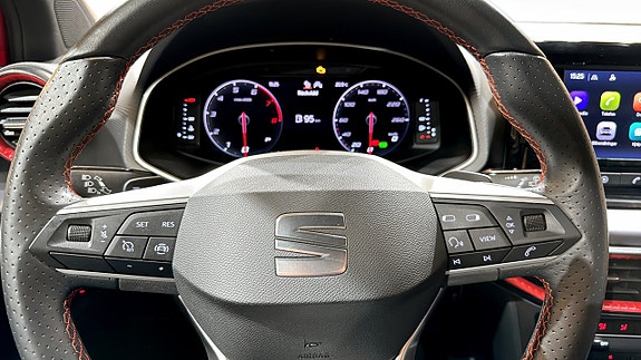 Seat Arona 12 of 19