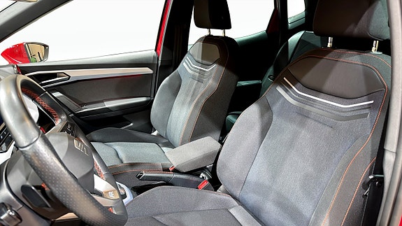 Seat Arona 6 of 19