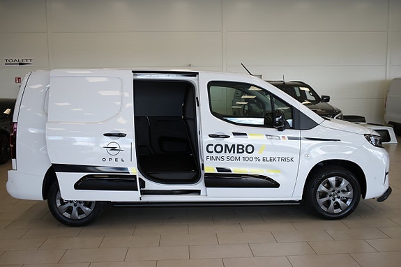 Opel Combo 8 of 21