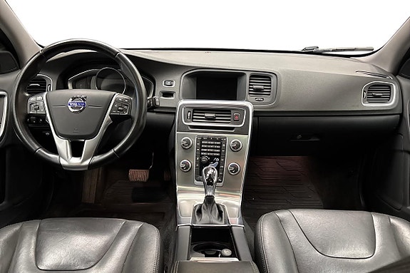 Volvo V60 Cross Country 9 of 24