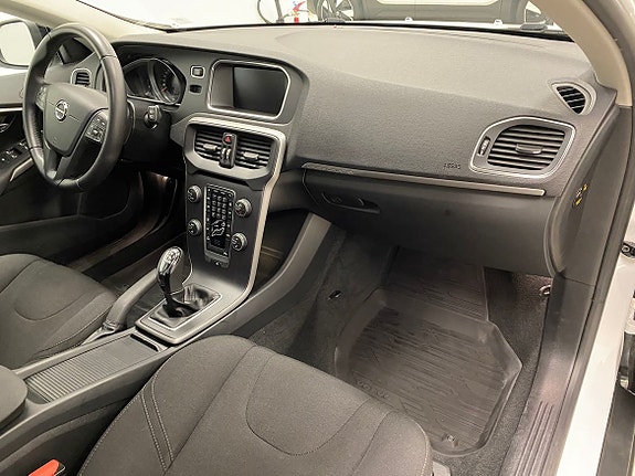 Volvo V40 Cross Country 5 of 5