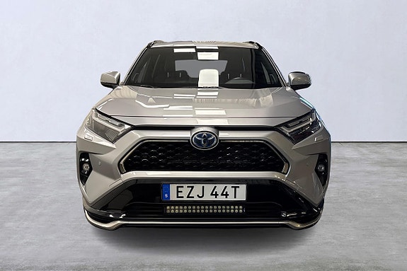 Toyota RAV4 7 of 20