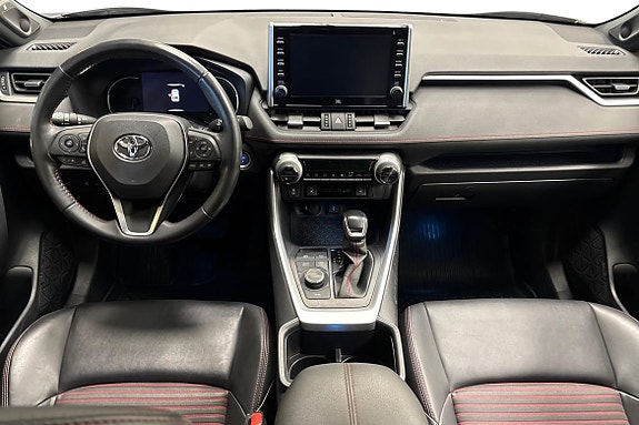 Toyota RAV4 9 of 20