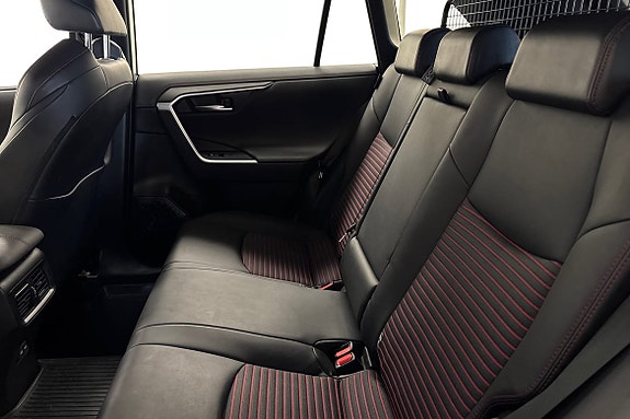 Toyota RAV4 15 of 20