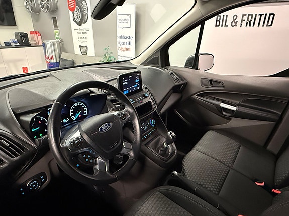 Ford Transit Connect 7 of 18