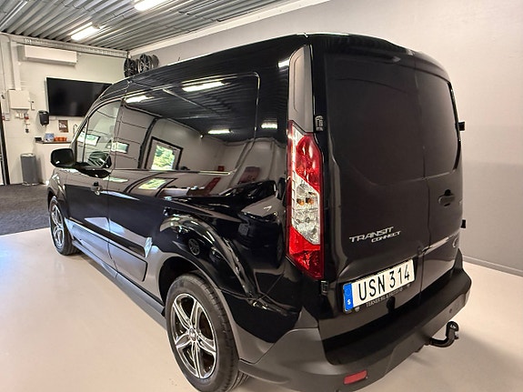 Ford Transit Connect 3 of 5