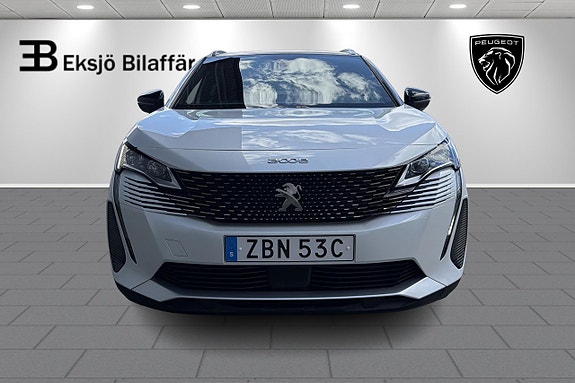 Peugeot 3008 2 of 5