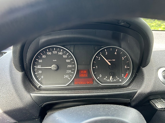 BMW 120i 4 of 4