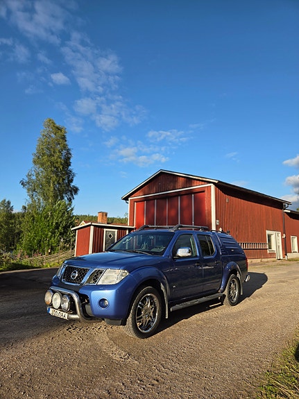 Nissan Navara 2 of 5