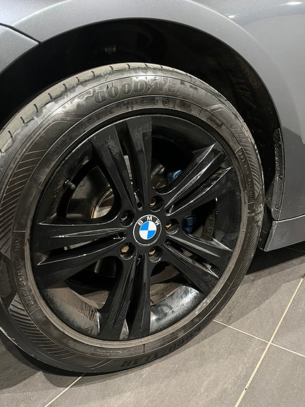 BMW 318d 7 of 17