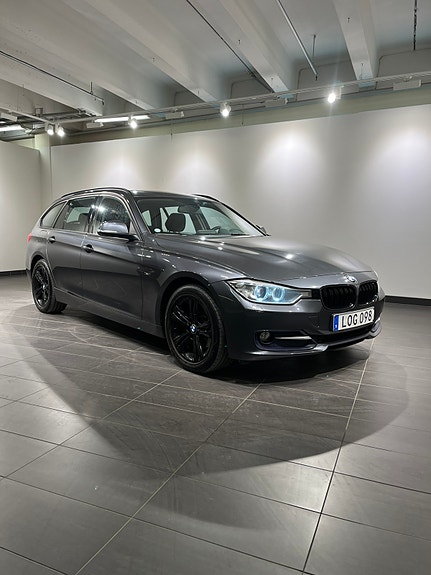 BMW 318d 2 of 5