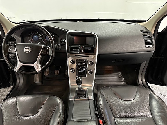 Volvo XC60 14 of 22
