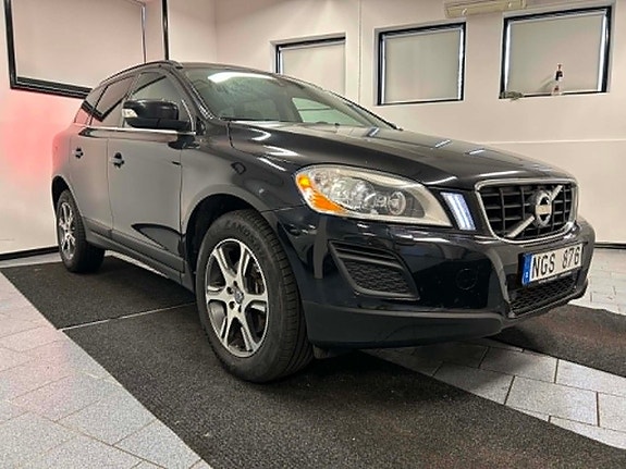 Volvo XC60 3 of 21