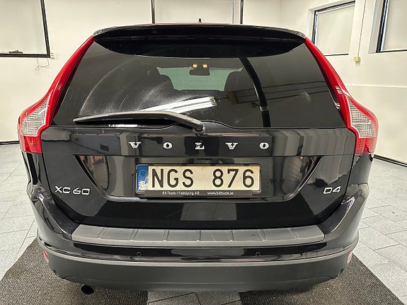 Volvo XC60 8 of 22