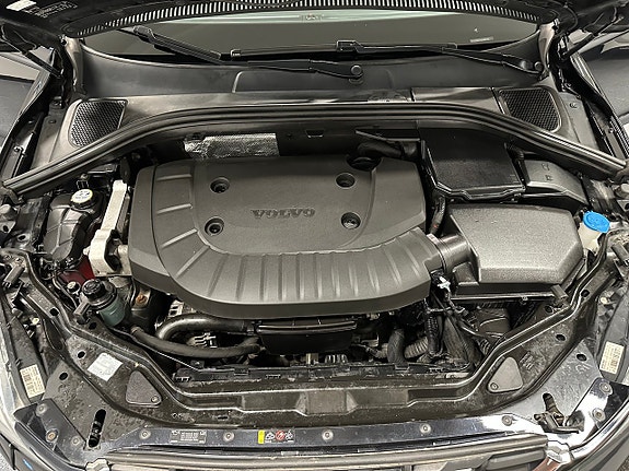 Volvo XC60 19 of 22