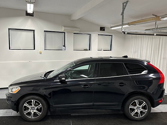 Volvo XC60 3 of 22