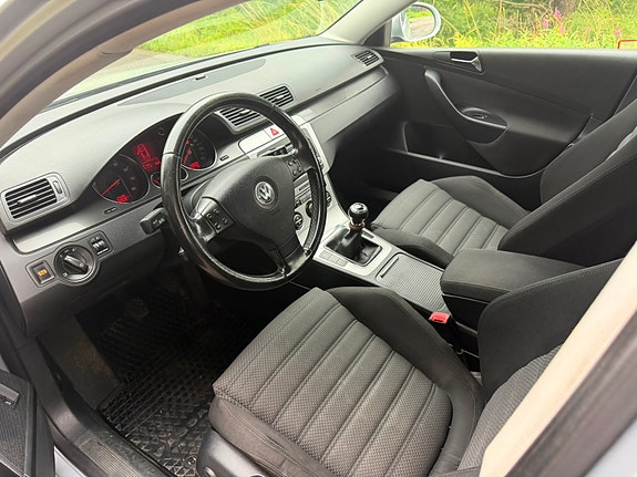 Volkswagen Passat 9 of 10