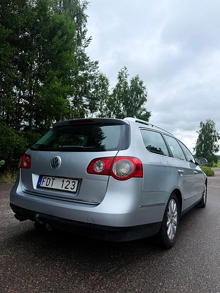 Volkswagen Passat 3 of 10