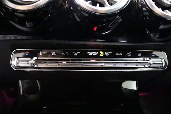 Mercedes-Benz A250 e 12 of 18