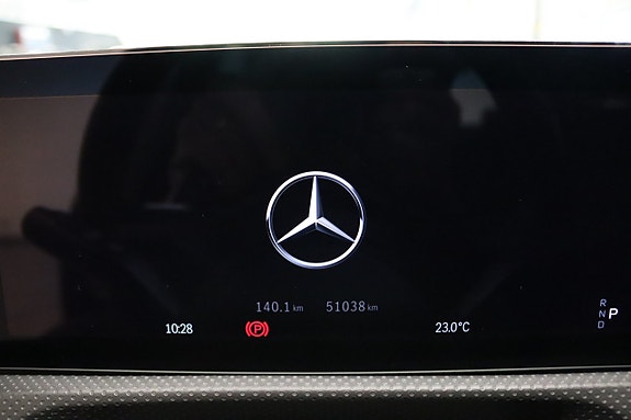 Mercedes-Benz A250 e 10 of 18