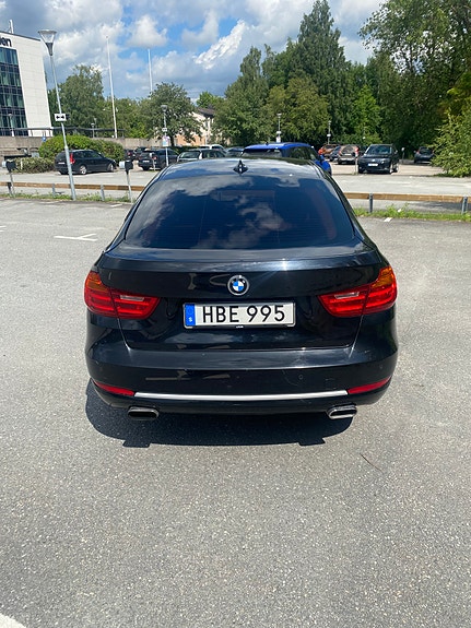 BMW 320d 3 of 7