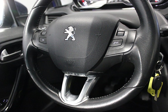 Peugeot 208 21 of 23