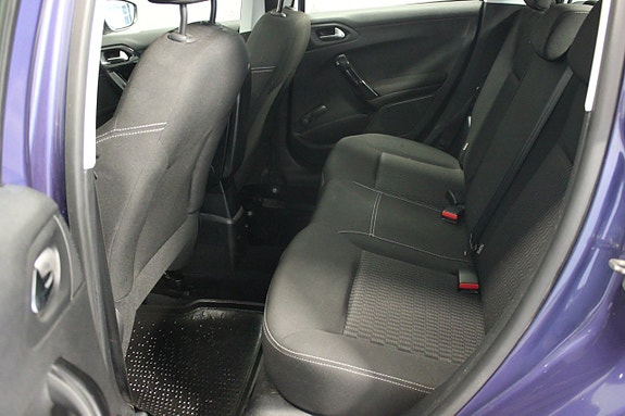 Peugeot 208 10 of 23