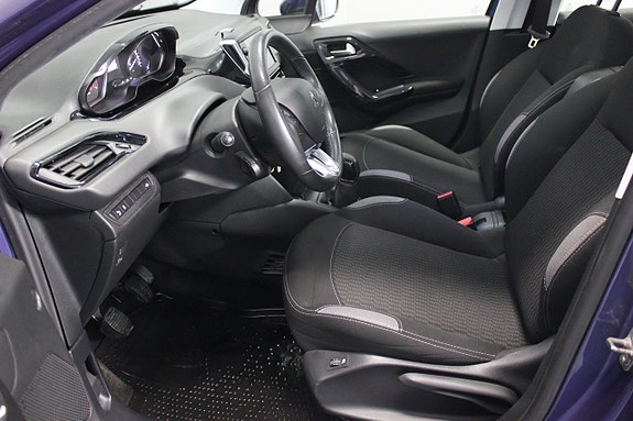 Peugeot 208 9 of 23