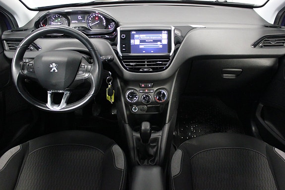 Peugeot 208 12 of 23