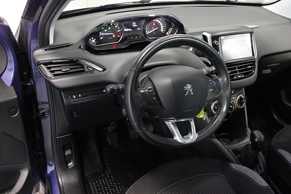 Peugeot 208 22 of 23